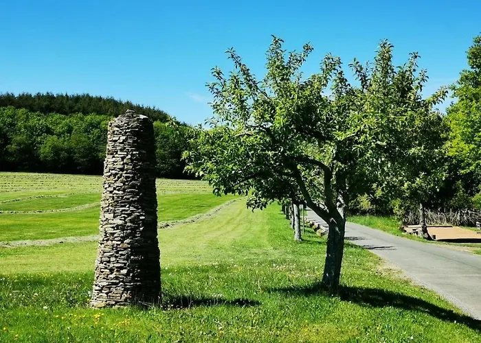 With 2 Bedrooms * Schwollen